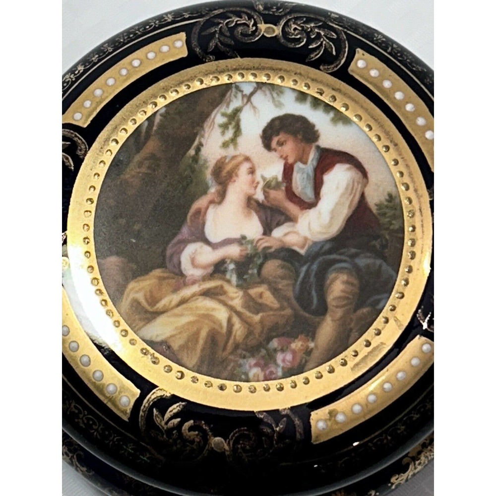 Czechoslovakia Trinket‎ Dish With Cover